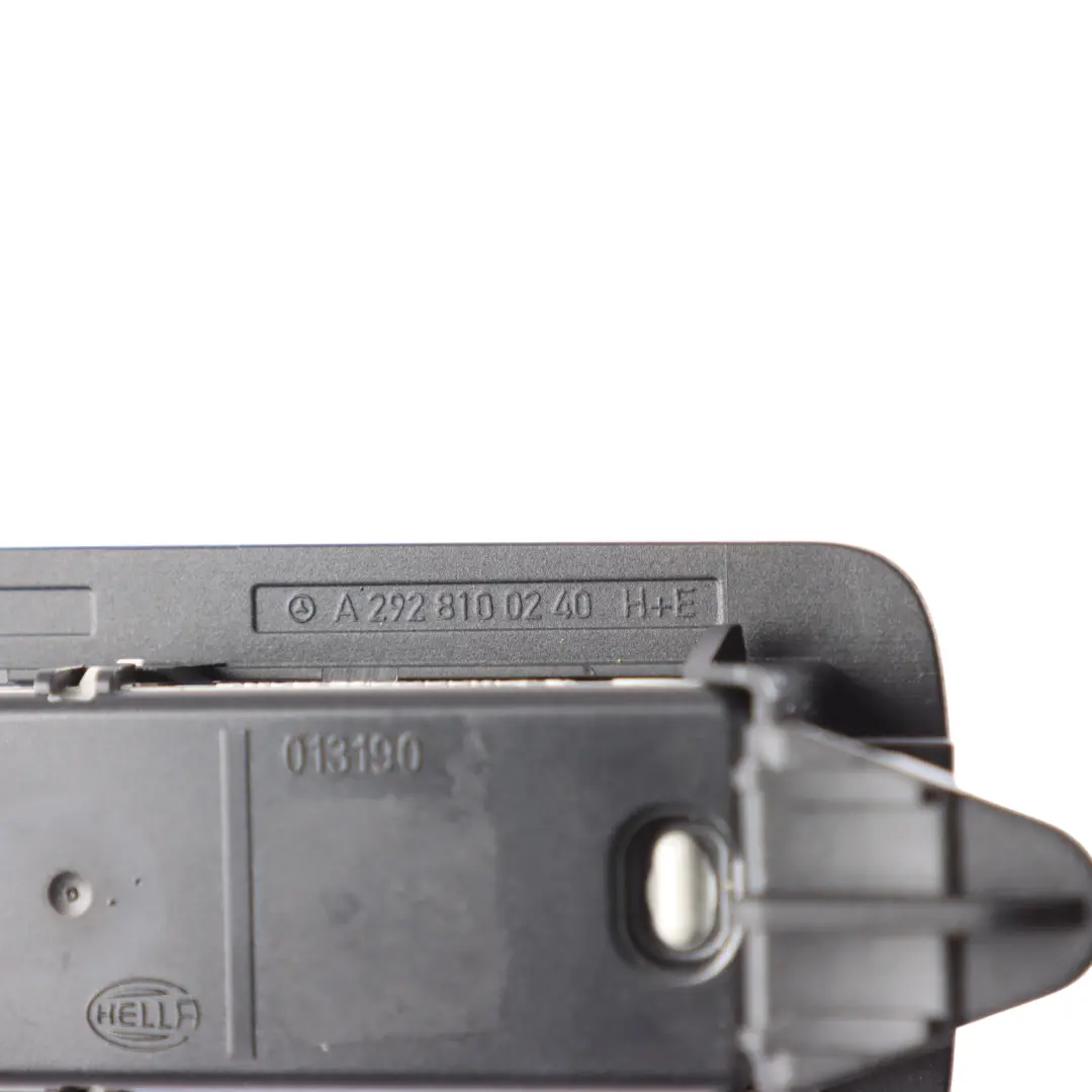 Luz De Techo Interior Trasera Derecha para Mercedes X118 W247 con número de pieza A2928100240 Mercedes X118 W247 Luz De Techo Interior Trasera Derecha - SKU A2928100240 - Número de pieza A2928100240