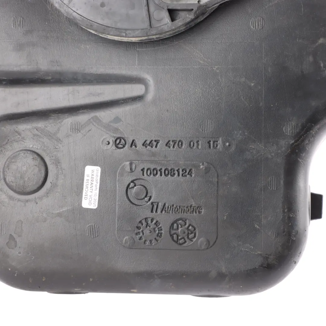 AdBlue SCR Diesel Kraftstofftank Vorratsbehälter für Mercedes Vito W447 mit Teilenummer A4474700115 Mercedes Vito W447 AdBlue SCR Diesel Kraftstofftank Vorratsbehälter - SKU A4474700115 - Teilenummer A4474700115