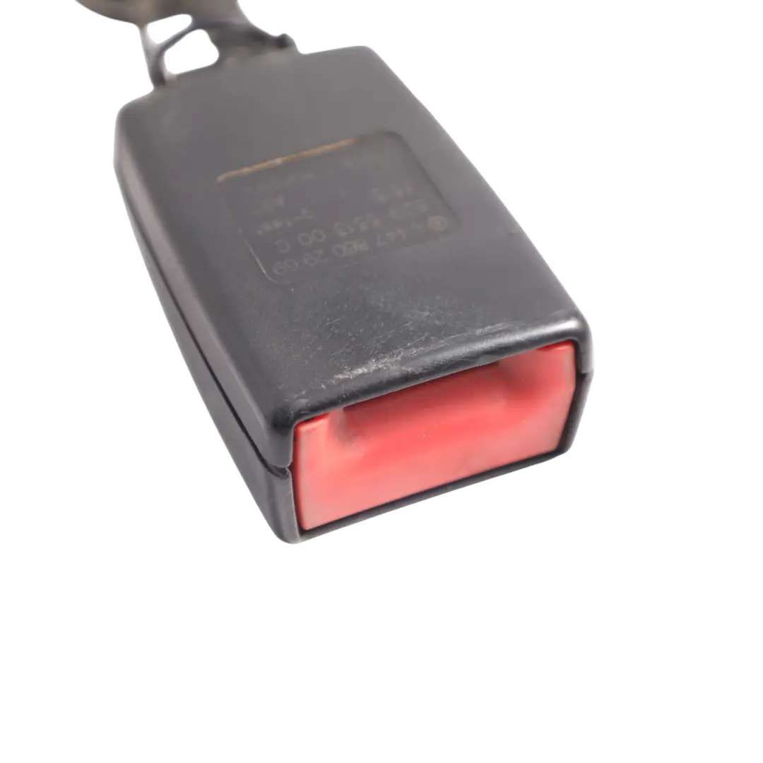 Clip de ceinture de sécurité centrale avant pour Mercedes W447 à propos du numéro de pièce A4478602969 Mercedes W447 Clip de ceinture de sécurité centrale avant - SKU A4478602969 - Numéro de pièce A4478602969