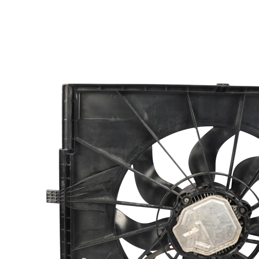 Radiator Fan Engine Cooling Unit A0999063902 to Mercedes Vito W447 Sprinter W910 with Part number A4479060412 Mercedes Vito W447 Sprinter W910 Radiator Fan Engine Cooling Unit A0999063902 - SKU A4479060412 - Part number A4479060412