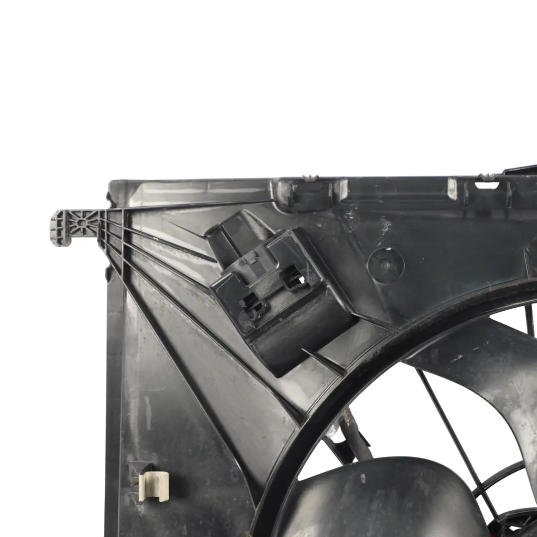 Radiator Fan Engine Cooling Unit A0999063902 to Mercedes Vito W447 Sprinter W910 with Part number A4479060412 Mercedes Vito W447 Sprinter W910 Radiator Fan Engine Cooling Unit A0999063902 - SKU A4479060412 - Part number A4479060412