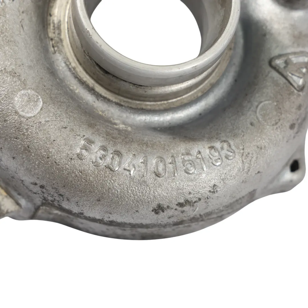 OM640 Coperchio Caricabatterie Parte Alloggiamento A6400901580 per Mercedes W169 con numero di parte A6400902680 Mercedes W169 OM640 Coperchio Caricabatterie Parte Alloggiamento A6400901580 - SKU A6400902680-1 - Numero di parte A6400902680