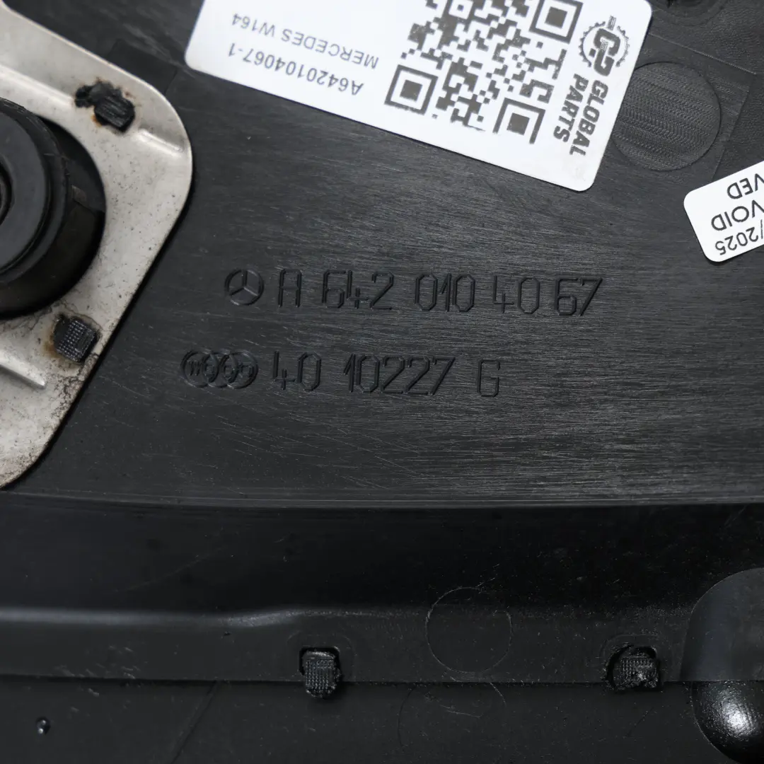 Cubierta Acústica OM642 Diesel para Mercedes W164 C209 W211 Motor con número de pieza A6420104067 Mercedes W164 C209 W211 Motor Cubierta Acústica OM642 Diesel - SKU A6420104067-1 - Número de pieza A6420104067