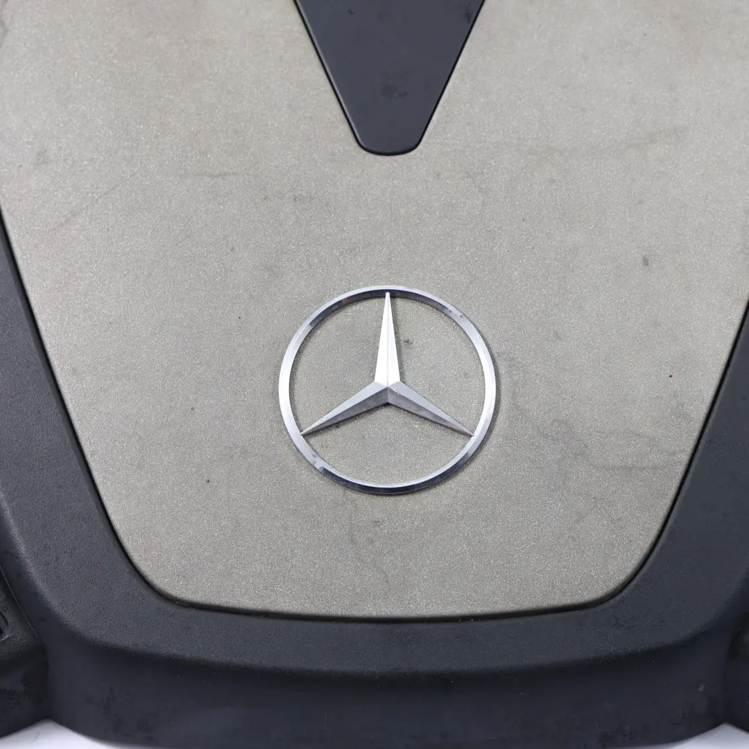 Mercedes W164 C209 W211 Osłona Pokrywa Silnika OM642 Diesel - SKU A6420104067-1 - Numer Części A6420104067