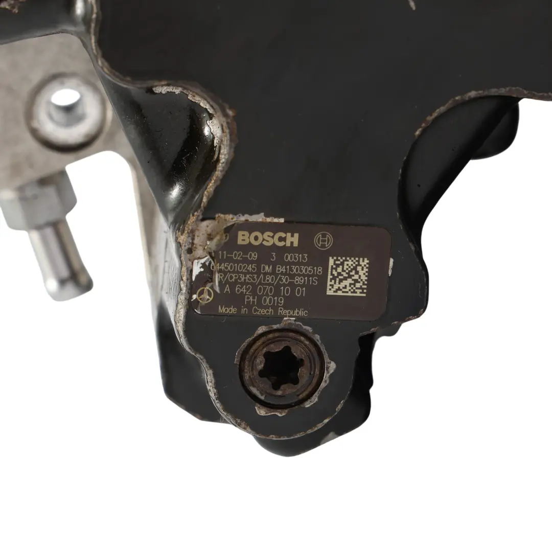 Mercedes W204 C207 X164 W639 Pompe À Carburant Haute Pression OM642 - SKU A6420701001 - Numéro de pièce A6420701001