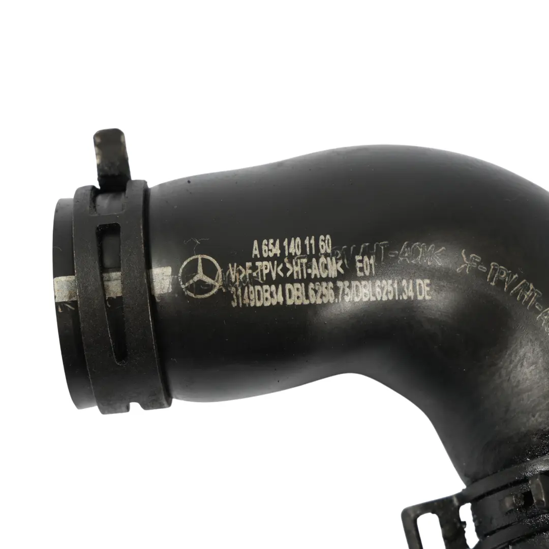 Przewód Wąż Rura Powietrza Diesel do Mercedes W177 o numerze A6541401160 Mercedes W177 Przewód Wąż Rura Powietrza Diesel - SKU A6541401160 - Numer Części A6541401160