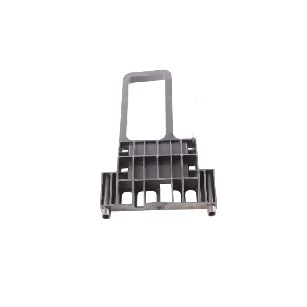 Soporte Bracket Batería para Mercedes Sprinter W906 con número de pieza A9065410040 Mercedes Sprinter W906 Soporte Bracket Batería - SKU A9065410040 - Número de pieza A9065410040