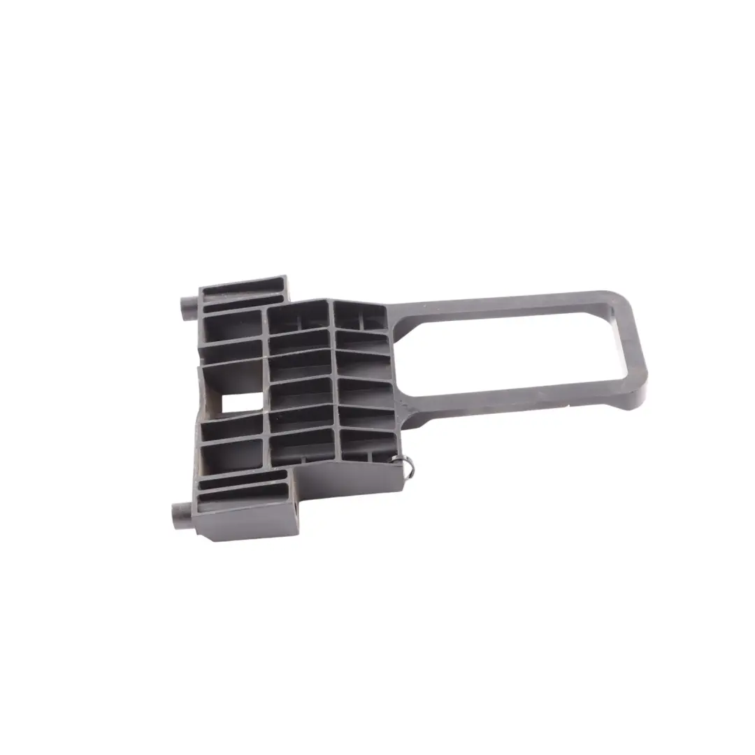 Soporte Bracket Batería para Mercedes Sprinter W906 con número de pieza A9065410040 Mercedes Sprinter W906 Soporte Bracket Batería - SKU A9065410040 - Número de pieza A9065410040