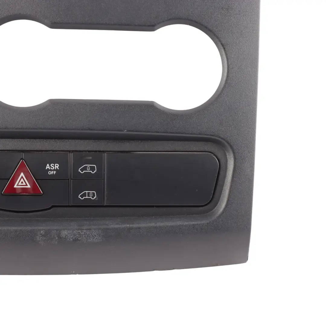 Mercedes Sprinter W906 Osłona Panel Deski Rozdzielczej - SKU A9066800017 - Numer Części A9066800017