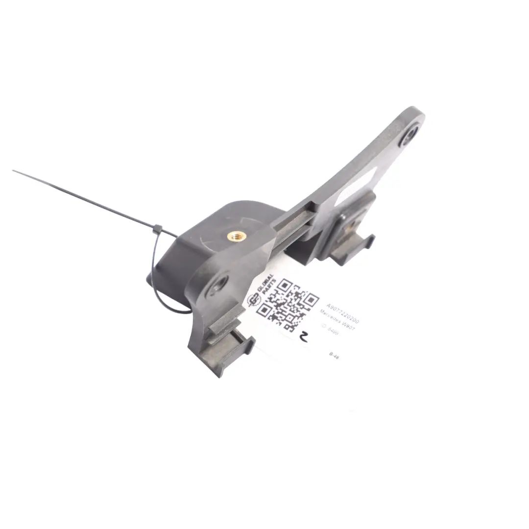 W907 Scheda Porta Anteriore Interna Sinistra Staffa per Mercedes con numero di parte A9077220200 Mercedes W907 Scheda Porta Anteriore Interna Sinistra Staffa - SKU A9077220200 - Numero di parte A9077220200