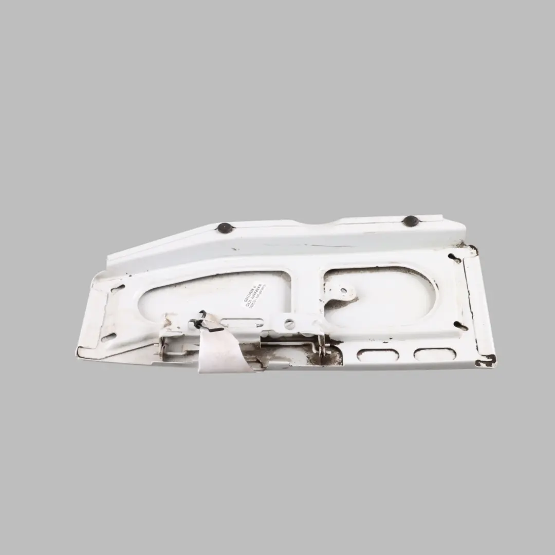 Mercedes W907 W910 Kraft Stoff Tank Klappe Tankdeckel Arktisweiß - 9147 - SKU A9107500000-ARW - Teilenummer A9107500000