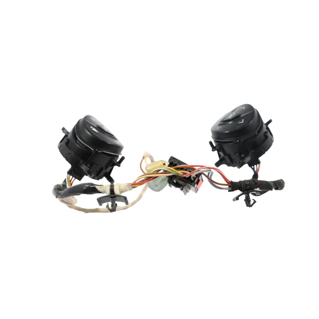 Ford Transit Mk8 Volante Multifunción Botones 4 Pin SET AM5T-14K147-CA - SKU AM5T14K147CA-1 - Número de pieza AM5T14K147CA-1