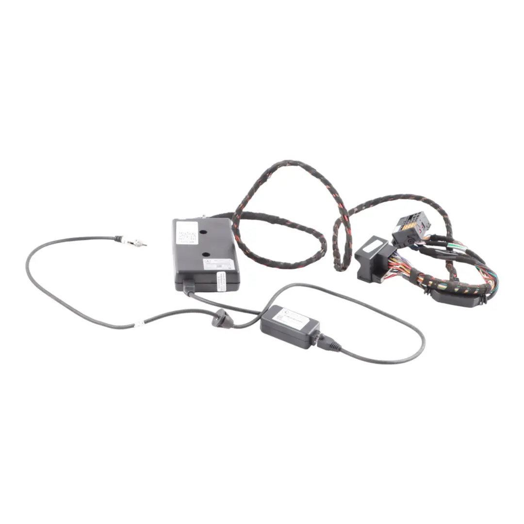 iPod Interface Module Control Unit ECU Wiring to Mercedes W203 CL203 with Part number B67824529 Mercedes W203 CL203 iPod Interface Module Control Unit ECU Wiring - SKU B67824529-1 - Part number B67824529