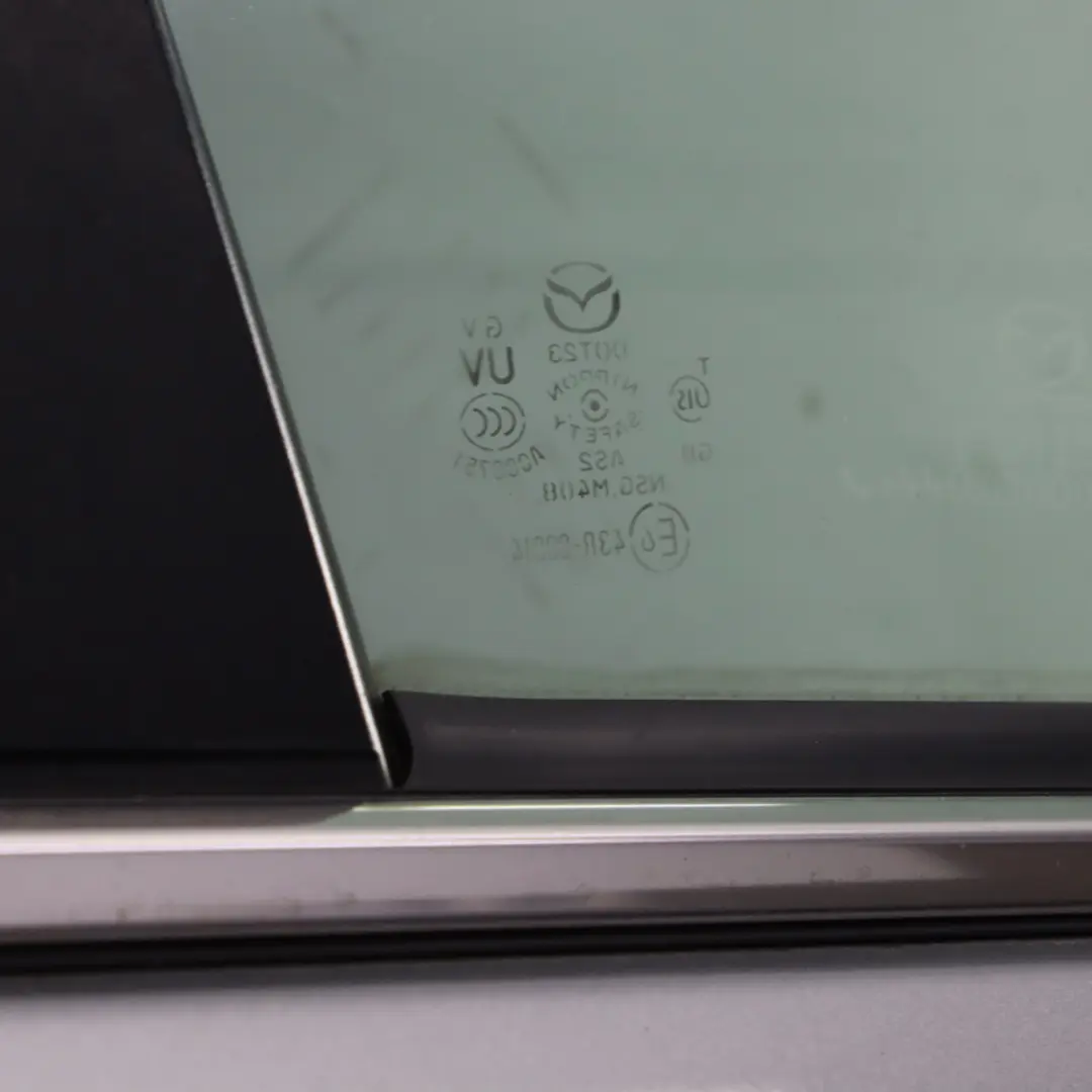 Porta Anteriore Destra Pannello Di Copertura Grigio per Mazda 6 GJ con numero di parte GHY0-58-02XC Mazda 6 GJ Porta Anteriore Destra Pannello Di Copertura Grigio - SKU GHY0-58-02XC-GREY - Numero di parte GHY0-58-02XC