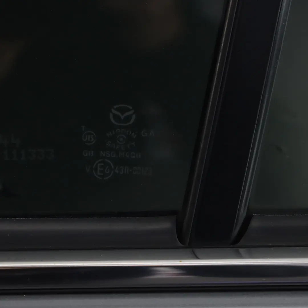 Puerta Trasera Izquierda Panel Revestimiento Gris para Mazda 6 GJ con número de pieza GHY1-73-02XA Mazda 6 GJ Puerta Trasera Izquierda Panel Revestimiento Gris - SKU GHY1-73-02XA-GREY - Número de pieza GHY1-73-02XA