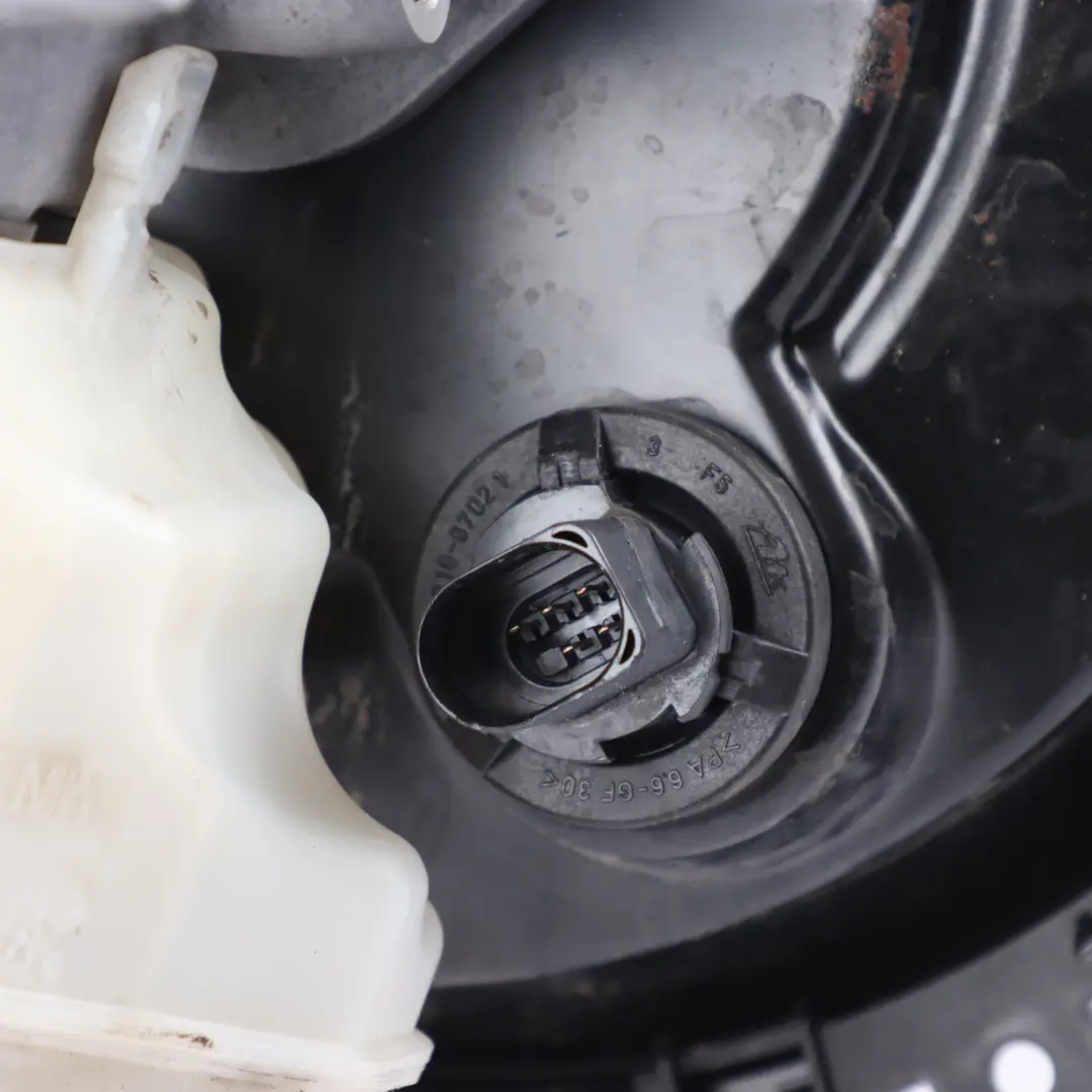 Brake Servo Booster Master Cylinder Unit to Audi Q7 4L with Part number 7L8612101J Audi Q7 4L Brake Servo Booster Master Cylinder Unit - SKU RHD-7L8612101J - Part number 7L8612101J