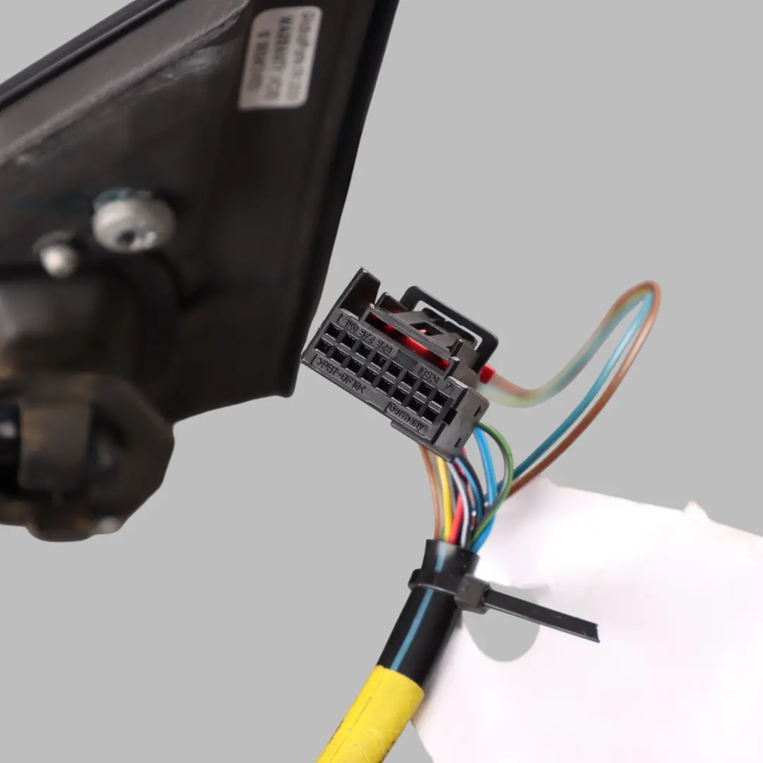 Door Wing Mirror Electric Adjustment Right O/S Ibis White - Y9C to Audi A4 B8 with Part number 8K2857410AH Audi A4 B8 Door Wing Mirror Electric Adjustment Right O/S Ibis White - Y9C - SKU RHD-8K2857410AH-IWH1 - Part number 8K2857410AH