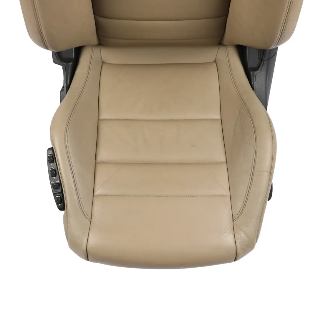 Mercedes C204 A207 Asiento Delantero Izquierdo Calefactable Cuero Beige Almendra - SKU A2079101747-19 - Número de pieza A2079101747