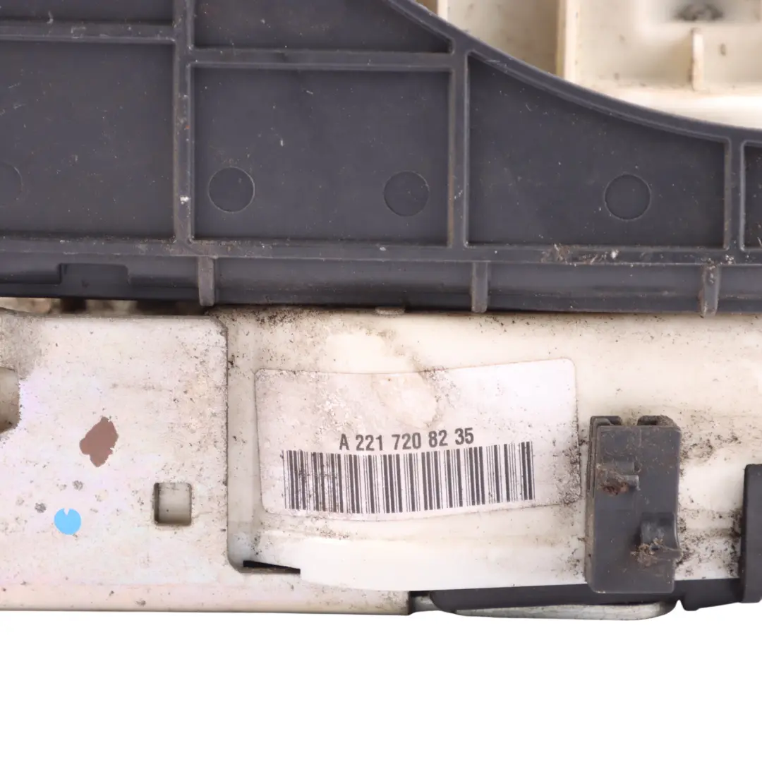 Door Lock Latch Mechanism Actuator Front Right O/S to Mercedes W221 with Part number A2217208235 Mercedes W221 Door Lock Latch Mechanism Actuator Front Right O/S - SKU RHD-A2217208235-1 - Part number A2217208235