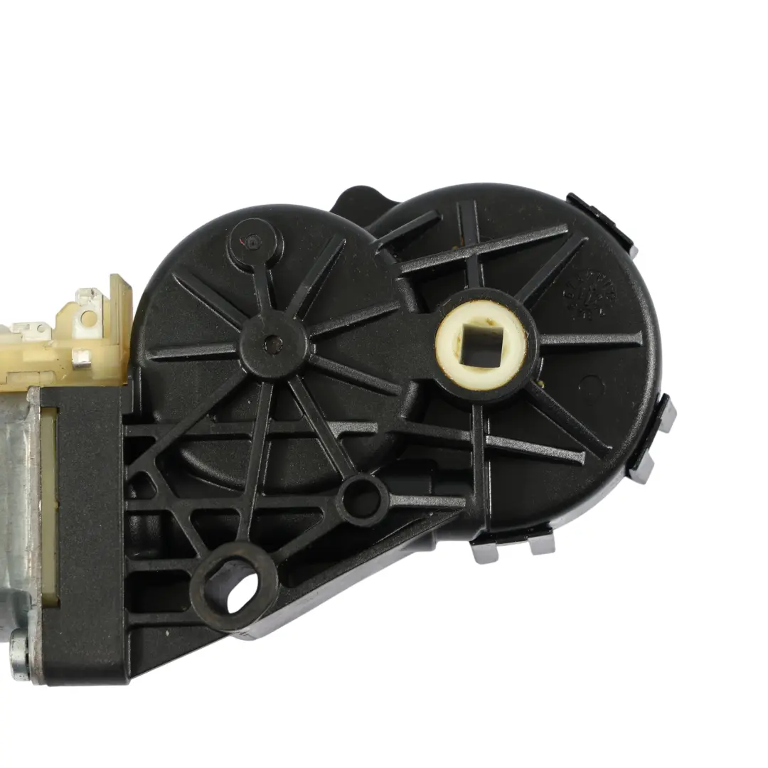 GP0 Moteur De Verrouillage De Hayon Actionneur Arrière pour VW Phaeton 3D à propos du numéro de pièce 0390201966 VW Phaeton 3D GP0 Moteur De Verrouillage De Hayon Actionneur Arrière - SKU 0390201966 - Numéro de pièce 0390201966