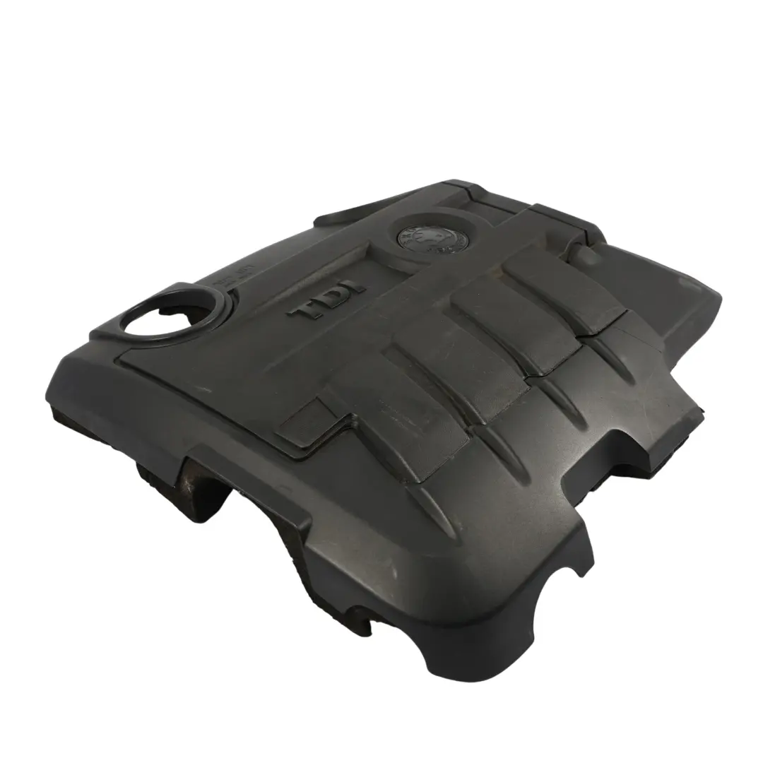 Isolamento Coperchio Motore 2.0 TDI per Skoda Octavia Superb 2 con numero di parte 03L103925AQ Skoda Octavia Superb 2 Isolamento Coperchio Motore 2.0 TDI - SKU 03L103925AQ - Numero di parte 03L103925AQ