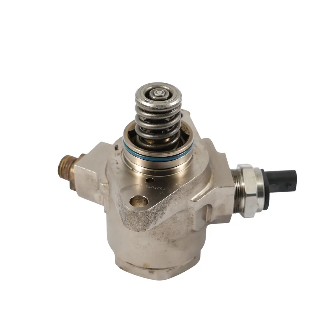 Kraftstoffhochdruckpumpe für Seat Volkswagen Audi Skoda 1.2 TSI mit Teilenummer 04E127026AG Seat Volkswagen Audi Skoda 1.2 TSI Kraftstoffhochdruckpumpe - SKU 04E127026AG - Teilenummer 04E127026AG