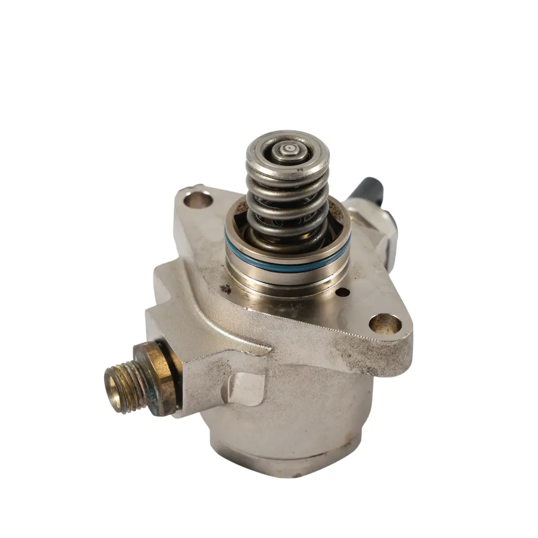 Pompa Paliwa do Seat Volkswagen Audi Skoda 1.2 TSI o numerze 04E127026AG Seat Volkswagen Audi Skoda 1.2 TSI Pompa Paliwa - SKU 04E127026AG - Numer Części 04E127026AG