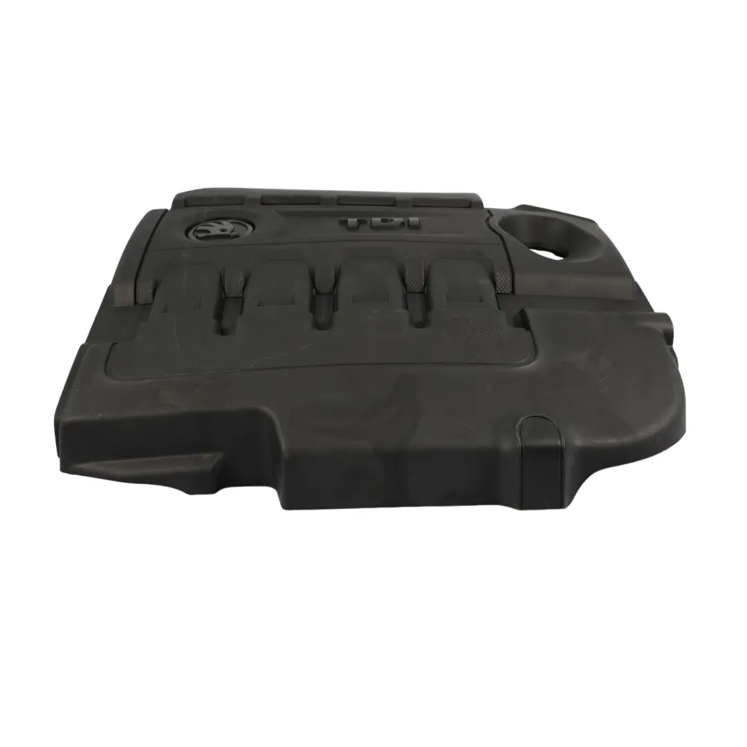 Cubierta Superior Del Panel Aislante TDI para Skoda Octavia 5E Diesel con número de pieza 04L103925T Skoda Octavia 5E Diesel Cubierta Superior Del Panel Aislante TDI - SKU 04L103925T - Número de pieza 04L103925T