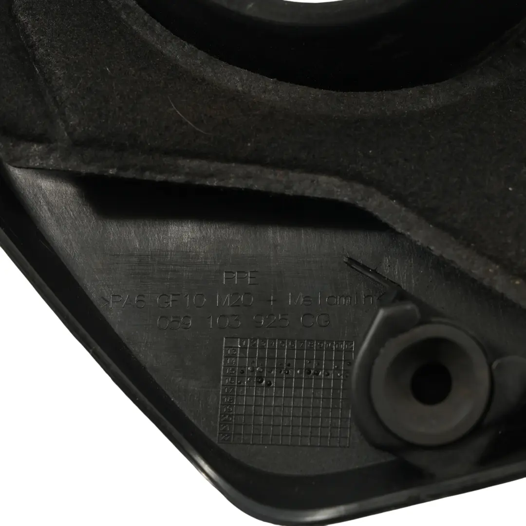 Copertura Motore Isolante Copertura Superiore 3.0 TDI V6 per Audi A4 B9 con numero di parte 059103925CG Audi A4 B9 Copertura Motore Isolante Copertura Superiore 3.0 TDI V6 - SKU 059103925CG - Numero di parte 059103925CG