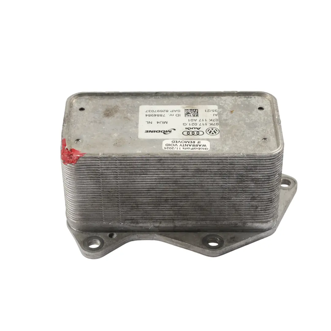 8Y Unité De Refroidissement D'Huile Moteur 2.5 TFSI pour Audi RS3 à propos du numéro de pièce 07K117021G Audi RS3 8Y Unité De Refroidissement D'Huile Moteur 2.5 TFSI - SKU 07K117021G-1 - Numéro de pièce 07K117021G