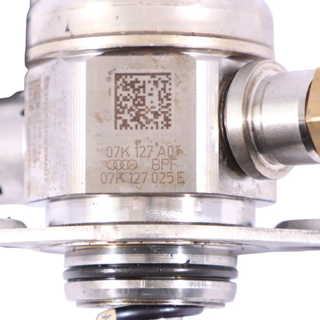 8Y Pompa Carburante Ad Alta Pressione 2.5 TFSI Benzina per Audi RS3 8V con numero di parte 07K127025E Audi RS3 8V 8Y Pompa Carburante Ad Alta Pressione 2.5 TFSI Benzina - SKU 07K127025E - Numero di parte 07K127025E