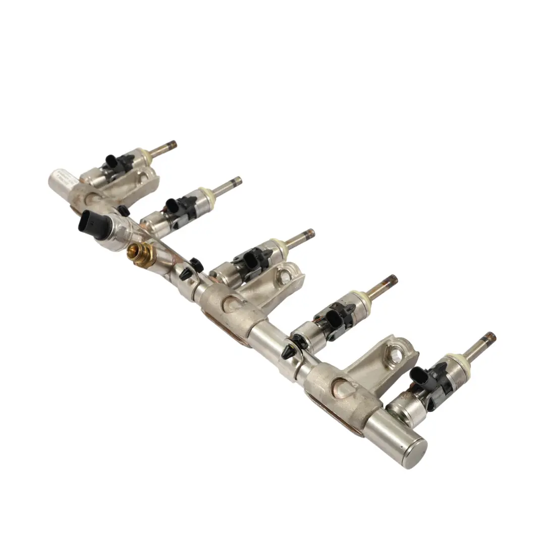 Kraftstoffeinspritzleitung Benzin 2.5 TFSI für Audi RS3 8V mit Teilenummer 07K133317AB Audi RS3 8V Kraftstoffeinspritzleitung Benzin 2.5 TFSI - SKU 07K133317AB - Teilenummer 07K133317AB