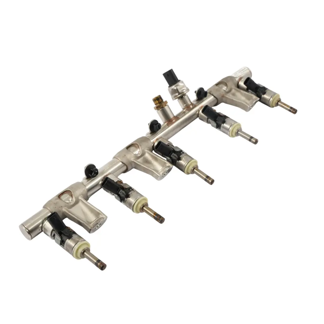 Rail Line Pipe Petrol 2.5 TFSI to Audi RS3 8V Fuel Injection with Part number 07K133317AB Audi RS3 8V Fuel Injection Rail Line Pipe Petrol 2.5 TFSI - SKU 07K133317AB - Part number 07K133317AB