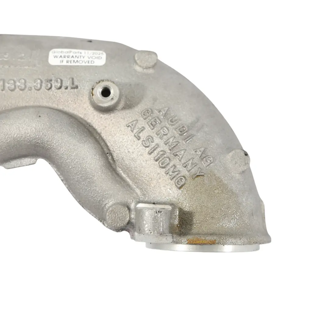 8Y Rura Króciec Intercoolera Dolot Powietrza 2.5 TFSI do Audi RS3 o numerze 07K133359L Audi RS3 8Y Rura Króciec Intercoolera Dolot Powietrza 2.5 TFSI - SKU 07K133359L - Numer Części 07K133359L