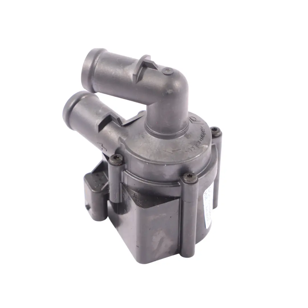 8Y Pompa Acqua Elettrica Ausiliaria Aggiuntiva 2.5 Benzina per Audi RS3 con numero di parte 07K965561B Audi RS3 8Y Pompa Acqua Elettrica Ausiliaria Aggiuntiva 2.5 Benzina - SKU 07K965561B - Numero di parte 07K965561B