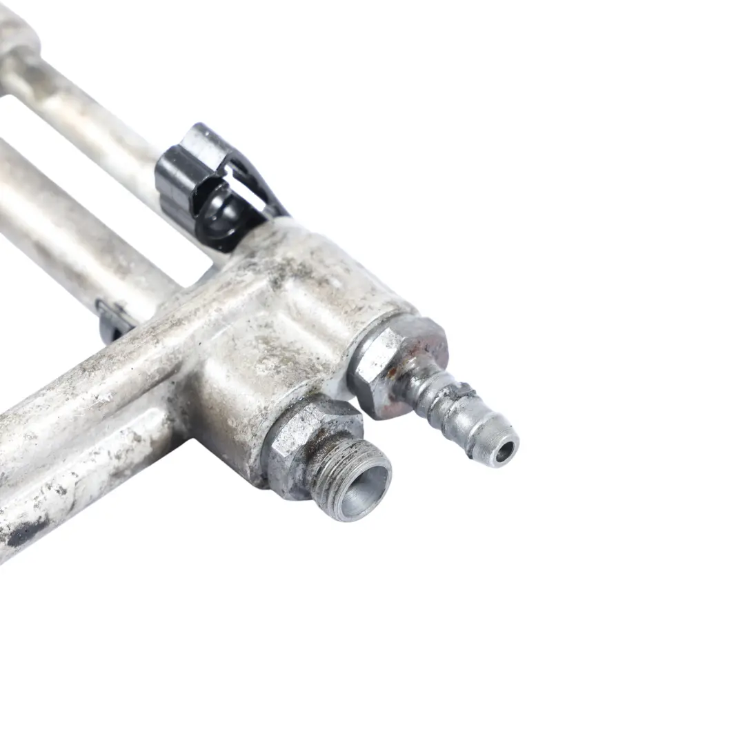 Rail Line Pipe Left N/S 5.0 Diesel to Volkswagen Phaeton 3D Fuel with Part number 07Z133317J Volkswagen Phaeton 3D Fuel Rail Line Pipe Left N/S 5.0 Diesel - SKU 07Z133317J - Part number 07Z133317J