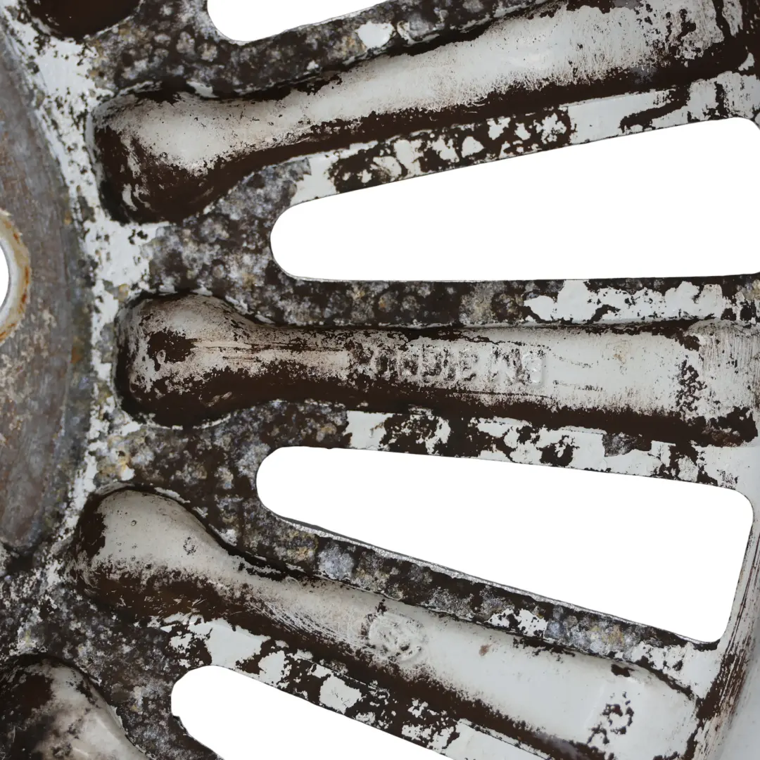 llanta de aleación ligera plata 7J 16 "ET: 20 radios Styling 33 7842653 para BMW E39 con número de pieza 1092209 BMW E39 llanta de aleación ligera plata 7J 16 "ET: 20 radios Styling 33 7842653 - SKU 1092209-1 - Número de pieza 1092209