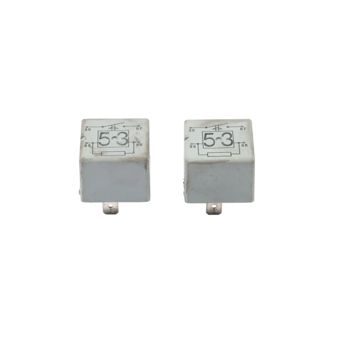 Audi VW Seat Moduł Przekaźnika Nr 53 4 Piny Zestaw 2 Szt. 141951253B - SKU 141951253B-3 - Numer Części 141951253B-3