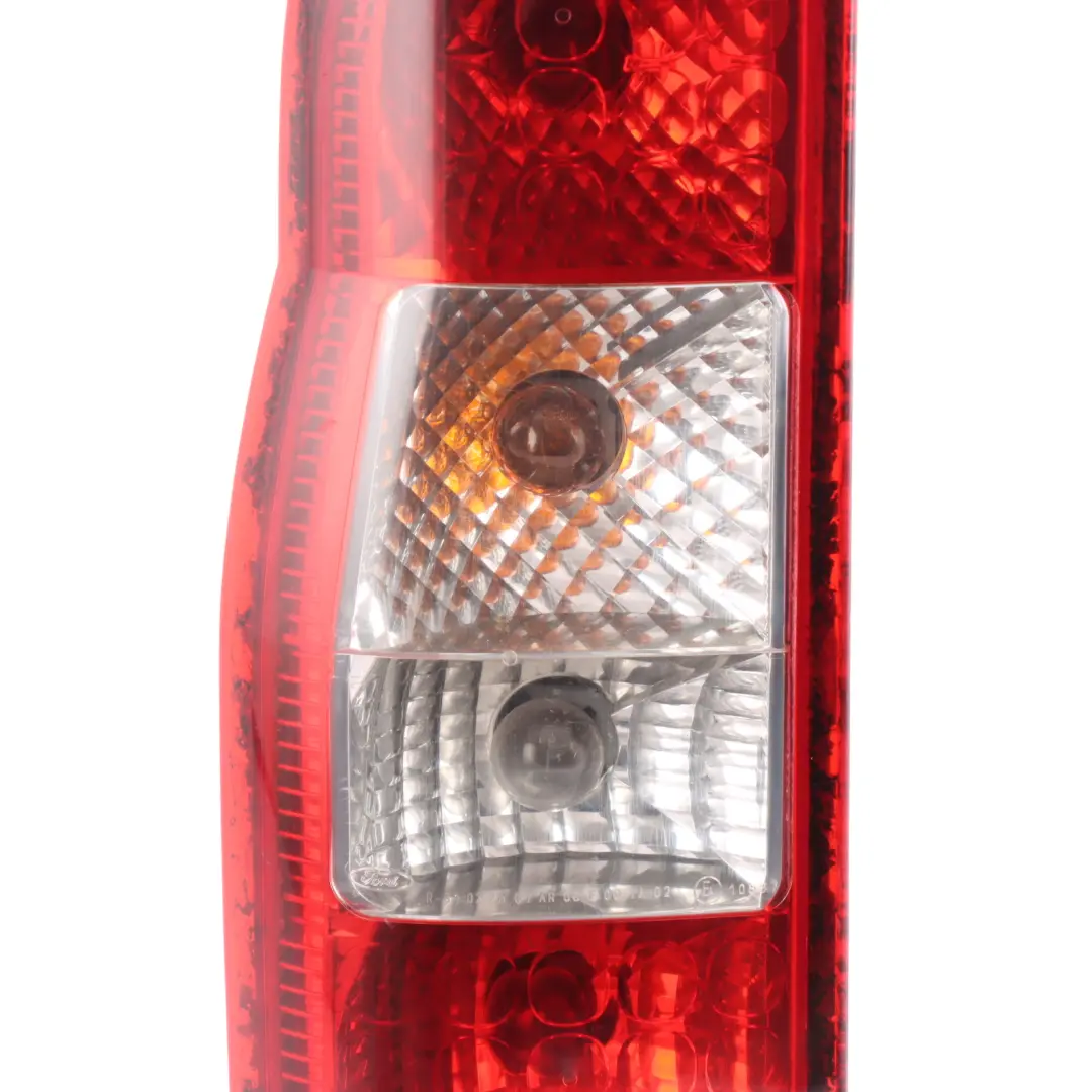 Fanale Posteriore Pannello Laterale Sinistro 6C11-13451-AA per Ford Transit Mk7 con numero di parte 1435881 Ford Transit Mk7 Fanale Posteriore Pannello Laterale Sinistro 6C11-13451-AA - SKU 1435881 - Numero di parte 1435881