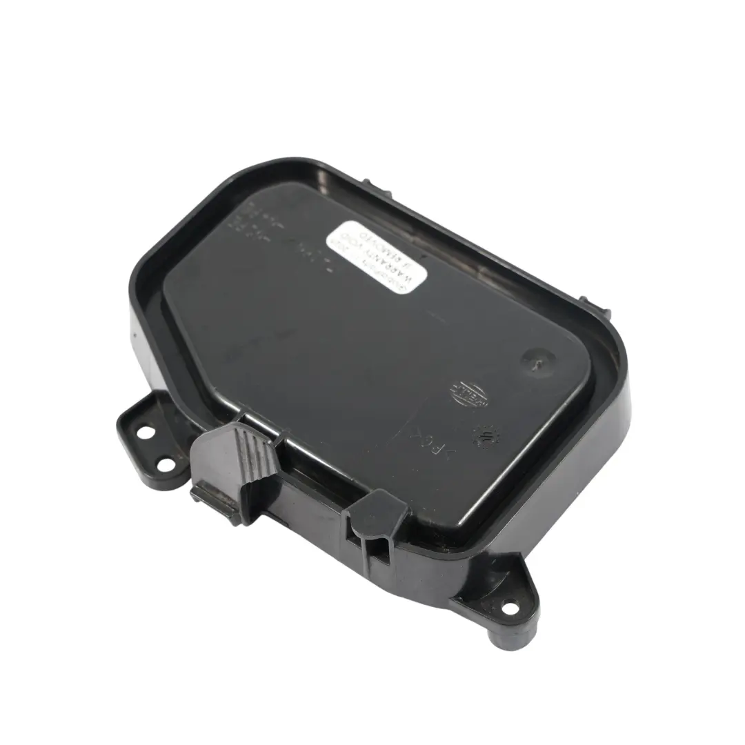 7P Coprifaro Anteriore Pannello Sinistro per Volkswagen Touareg con numero di parte 17486002RE Volkswagen Touareg 7P Coprifaro Anteriore Pannello Sinistro - SKU 17486002RE - Numero di parte 17486002RE