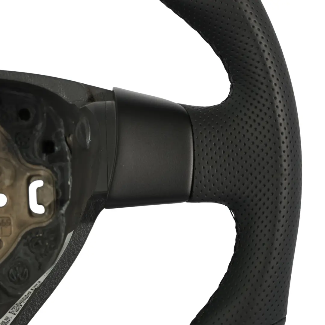 Mk5 GTI Volante NUOVO In Pelle Nera Fondo Piatto per Volkswagen Golf con numero di parte 1K0419091AT Volkswagen Golf Mk5 GTI Volante NUOVO In Pelle Nera Fondo Piatto - SKU 1K0419091AT-1 - Numero di parte 1K0419091AT