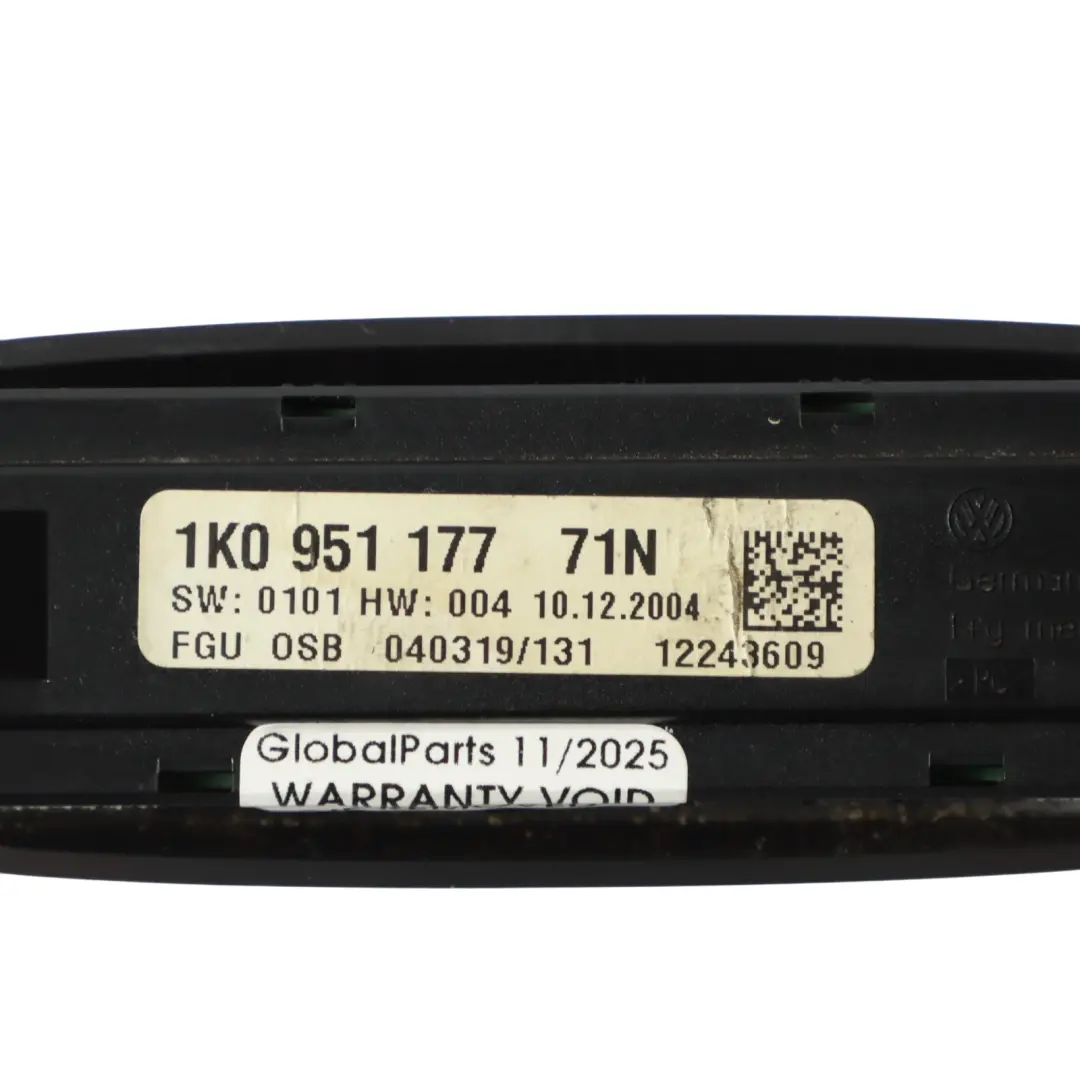 Czujnik Alarmu Moduł Podsufitki do Volkswagen VW Golf 5 o numerze 1K0951177 Volkswagen VW Golf 5 Czujnik Alarmu Moduł Podsufitki - SKU 1K0951177 - Numer Części 1K0951177