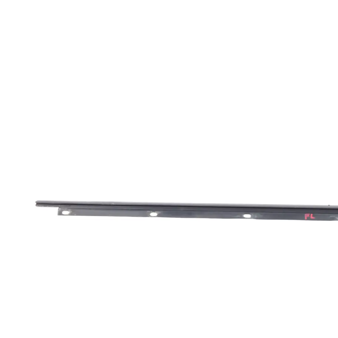 Mk5 5Dr Modanatura Porta Anteriore Sinistra Nero per Volkswagen Golf con numero di parte 1K4837477D Volkswagen Golf Mk5 5Dr Modanatura Porta Anteriore Sinistra Nero - SKU 1K4837477D - Numero di parte 1K4837477D