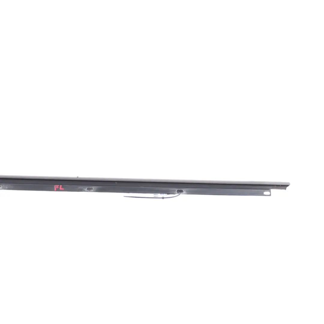 Mk5 5Dr Modanatura Porta Anteriore Sinistra Nero per Volkswagen Golf con numero di parte 1K4837477D Volkswagen Golf Mk5 5Dr Modanatura Porta Anteriore Sinistra Nero - SKU 1K4837477D - Numero di parte 1K4837477D