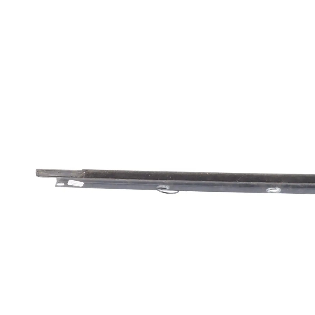 Mk5 5Dr Moldura Puerta Delantera Izquierda Negro para Volkswagen Golf con número de pieza 1K4837477D Volkswagen Golf Mk5 5Dr Moldura Puerta Delantera Izquierda Negro - SKU 1K4837477D - Número de pieza 1K4837477D