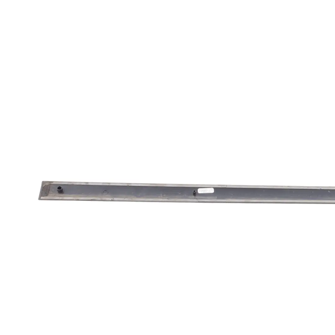 Mk5 5Dr Baguette Porte Avant Gauche Noir Nacré C9Z pour Volkswagen Golf à propos du numéro de pièce 1K4853515C Volkswagen Golf Mk5 5Dr Baguette Porte Avant Gauche Noir Nacré C9Z - SKU 1K4853515C-BLM - Numéro de pièce 1K4853515C