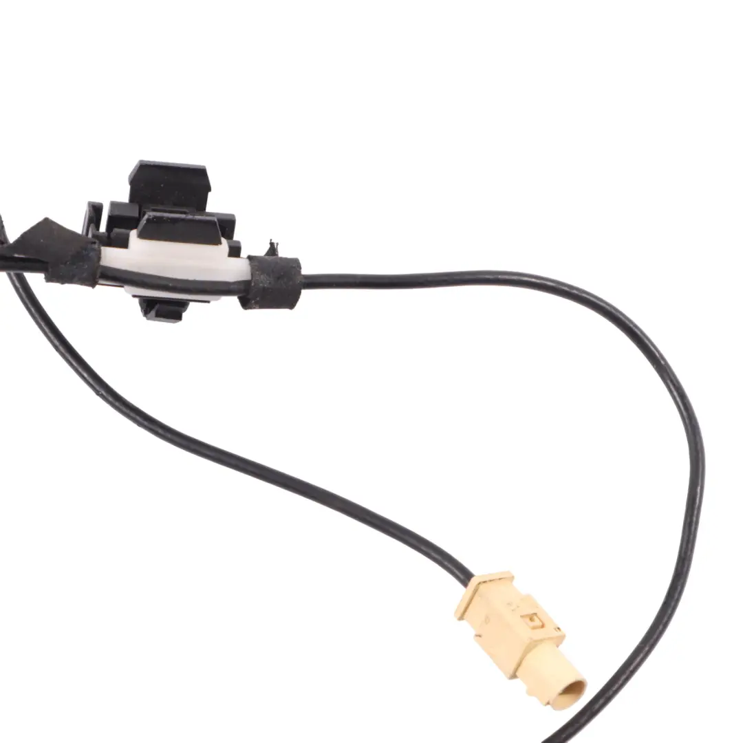 1K Antenna Segnale Amplificatore Antenna Destra per VW Volkswagen Golf con numero di parte 1K6035577H VW Volkswagen Golf 1K Antenna Segnale Amplificatore Antenna Destra - SKU 1K6035577H - Numero di parte 1K6035577H