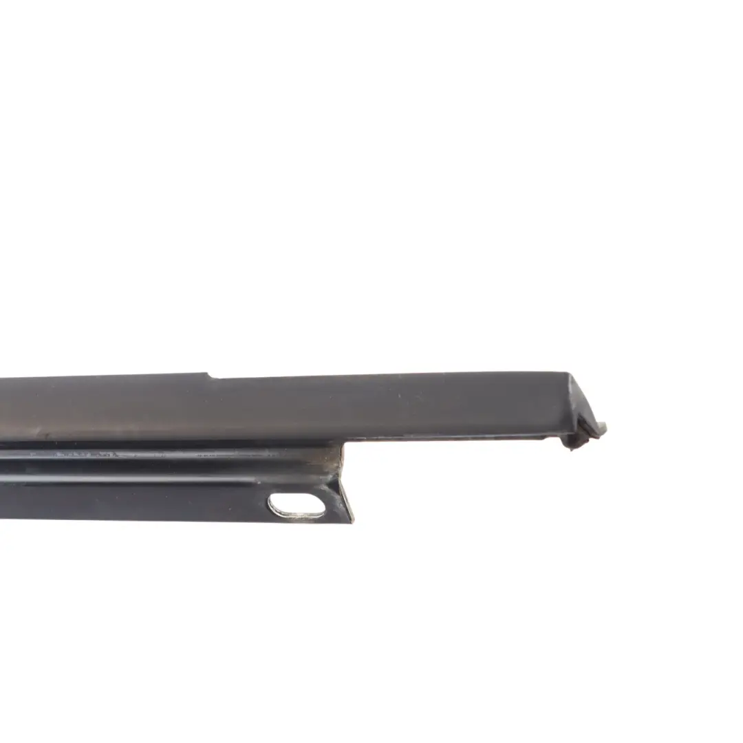 Volkswagen Golf V Joint D'Étanchéité Extérieur Droit Tringle Lunette - SKU 1K6839478A - Numéro de pièce 1K6839478A