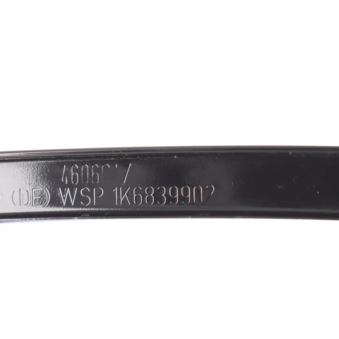 1K V Tylna Zewnętrzna Prawa Osłona Słupka B do Volkswagen Golf o numerze 1K6839902A Volkswagen Golf 1K V Tylna Zewnętrzna Prawa Osłona Słupka B - SKU 1K6839902A - Numer Części 1K6839902A