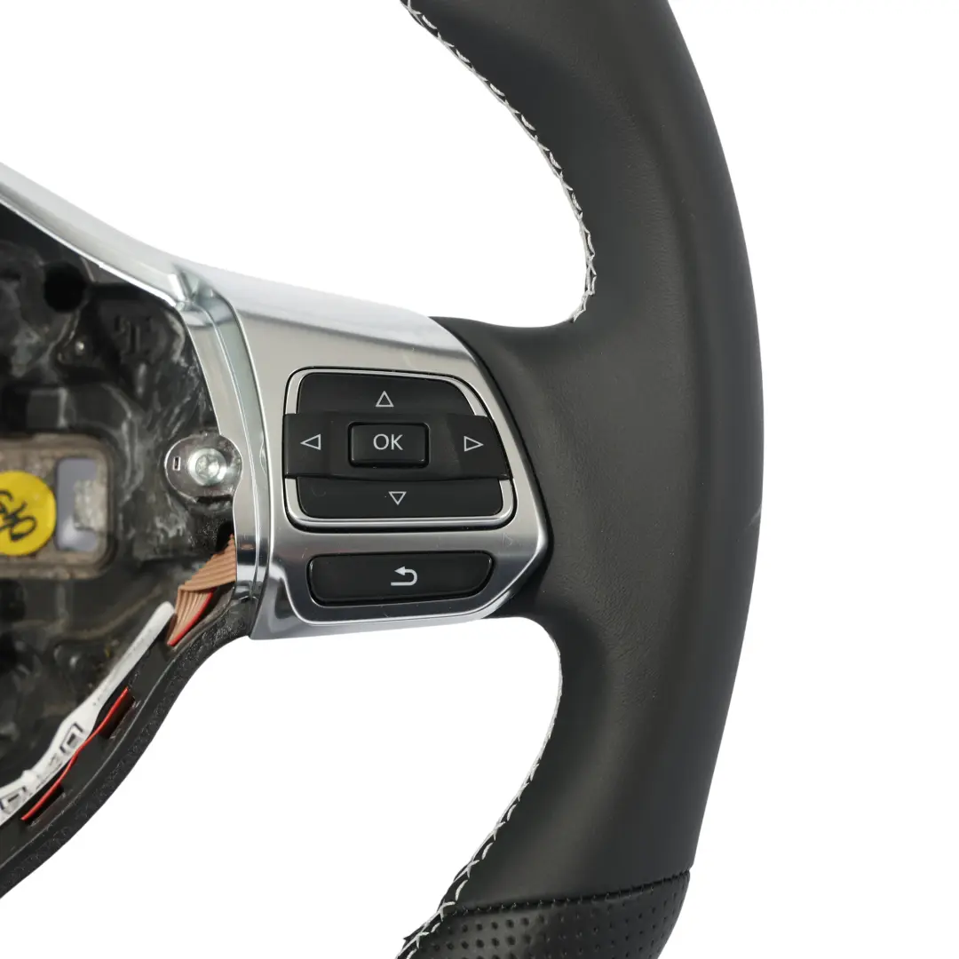 NUOVO Pelle Nera Fili Bianchi per VW Volkswagen Scirocco Volante con numero di parte 1K8419091H VW Volkswagen Scirocco Volante NUOVO Pelle Nera Fili Bianchi - SKU 1K8419091H-1 - Numero di parte 1K8419091H